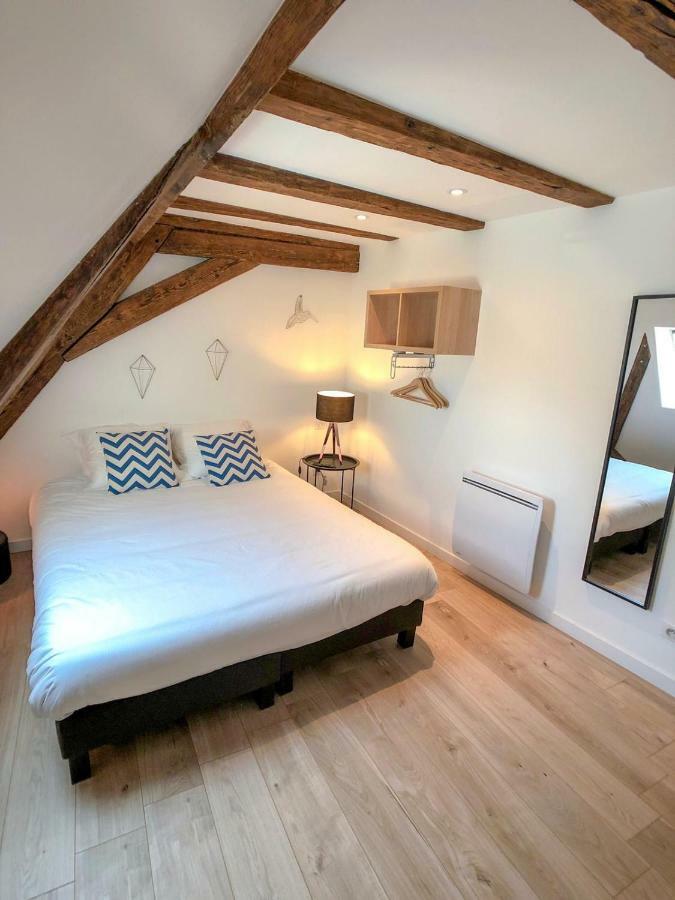 Beauty & The Beast - Old Town Cosy Apartment
